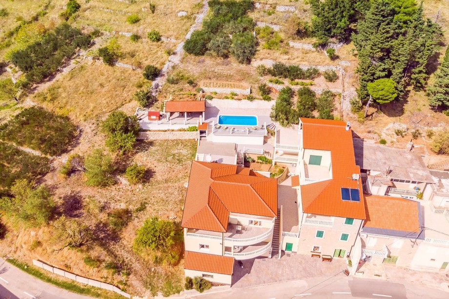 Villa Maslina from the outside offers a private, traditional tavern at ground floor