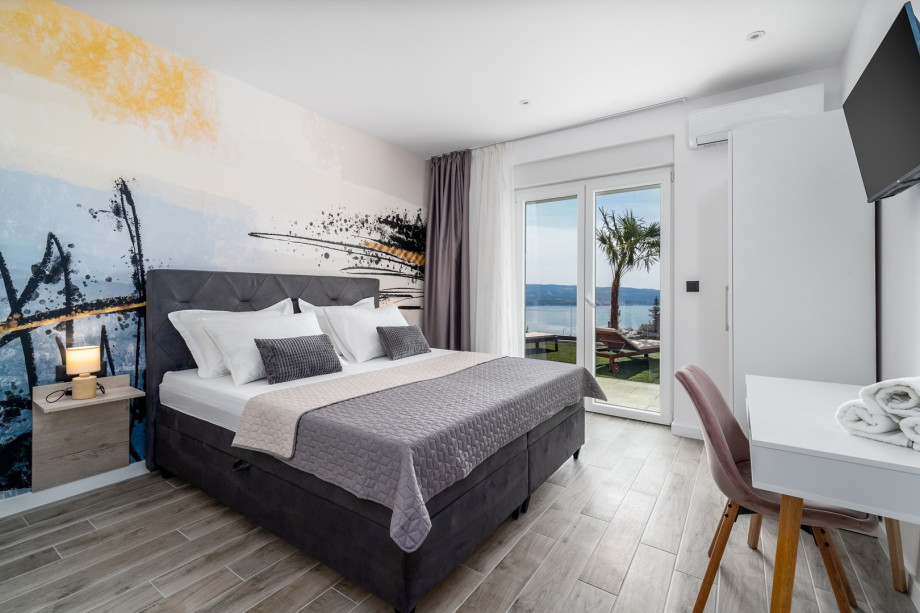 There is also a Bedroom No1  with king-size bed 180cm x 200cm