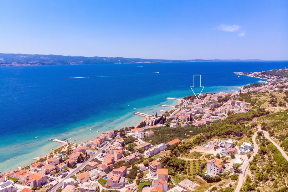 Marked position of the villa BAVA, only 2km from small town Omis