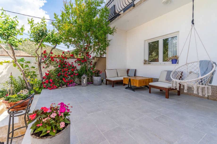 It is fully equipped with all a modern guest needs for a very comfortable stay