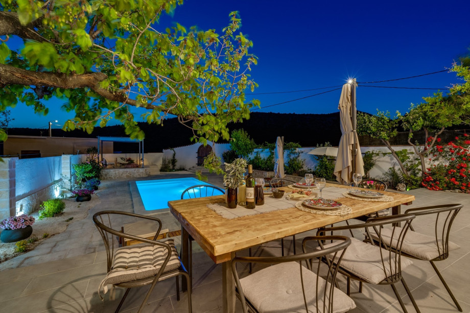 Offers free WiFi and it has air-conditioned living areas on both floors