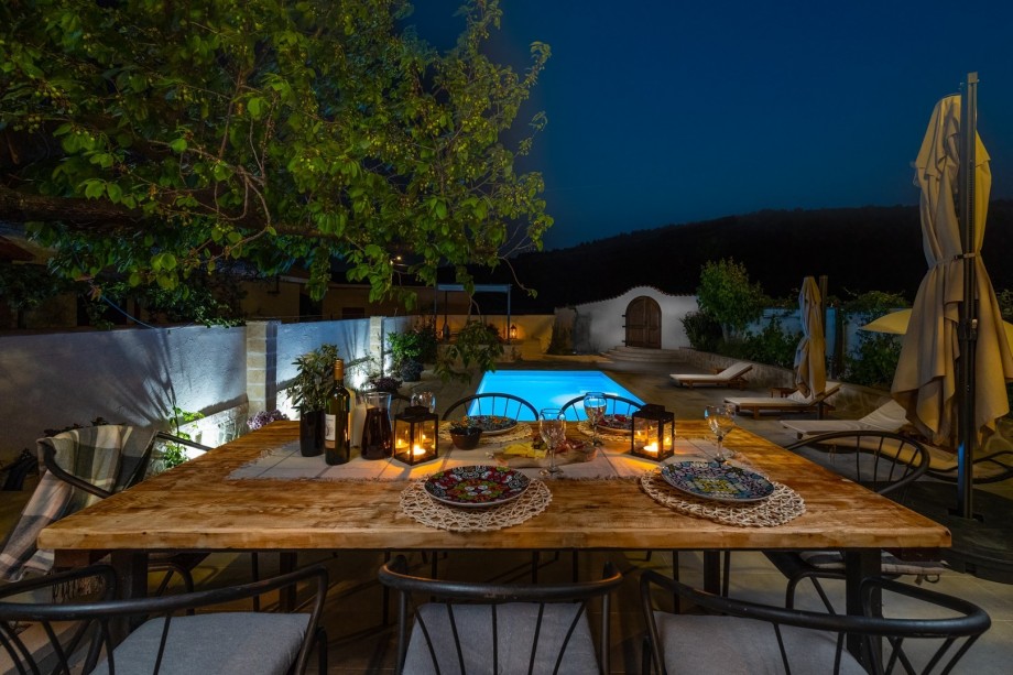 It is fully equipped with all a modern guest needs for a very comfortable stay