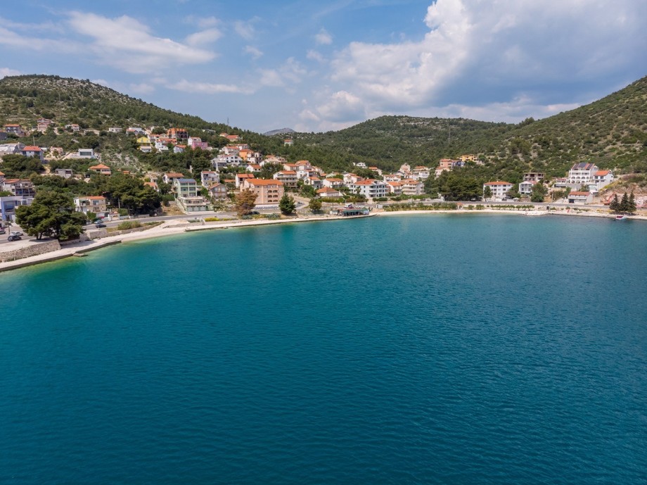 Villa Little Paradise with a private pool, 4 bedrooms, 2 living areas, 3km from the beach in Marina