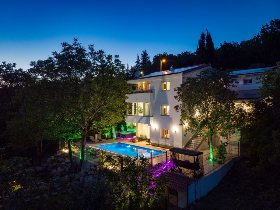 We are so much looking forward to hosting you in our Villa Zara.