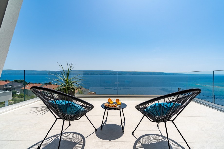 Big terrace in front of the bedrooms with stunning views