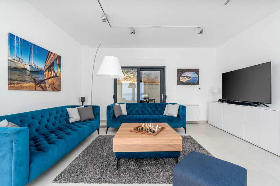 A smart TV, PS4 for your youngest, free WiFi, Sonos speakers, a lot of family/group games