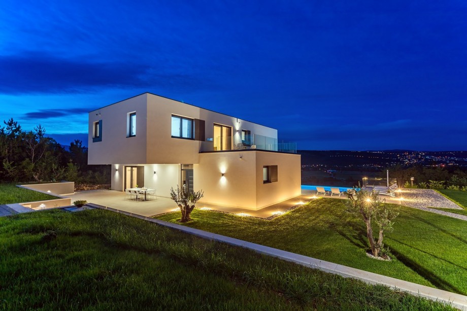 Come and feel the unspoiled environment of Imotski where you will have well deserved, relaxed vacation