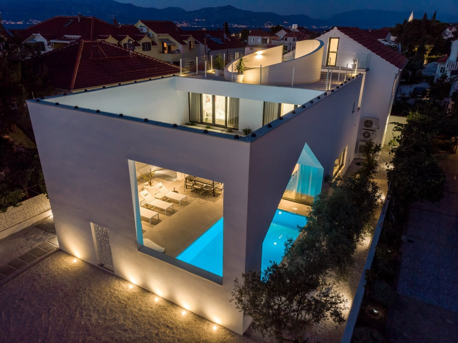 Come to villa Altabianca and spoil yourself during a well-deserved vacation at this amazing location