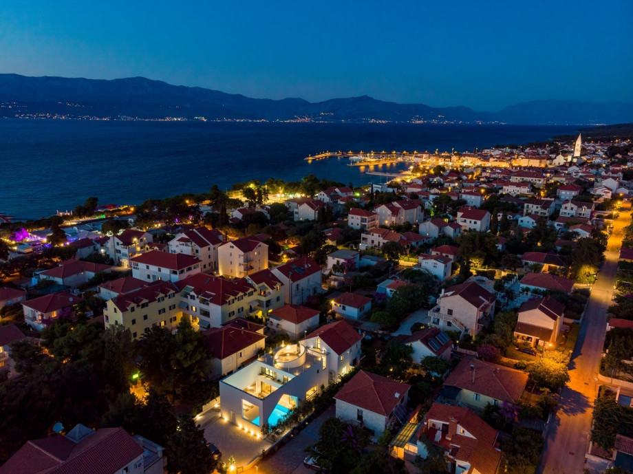 Brac is the perfect destination for mountain biking and there are several rental companies nearby.