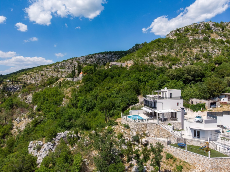 Upon your arrival, the owners (Nikolina and Mate) will give you the most valuable information about what can be done in this area and what are the local recommendations