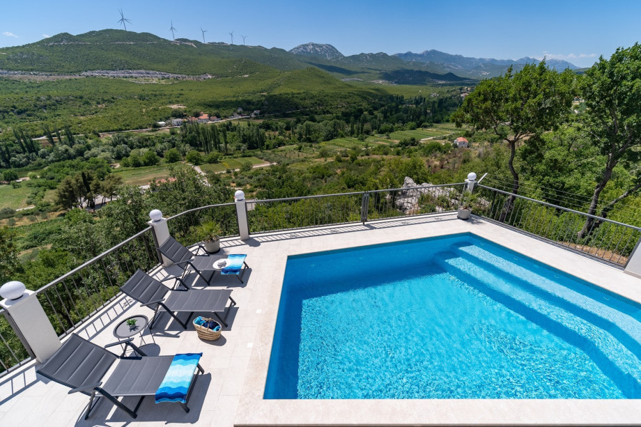 Come and enjoy a great mountain landscape and very clean air