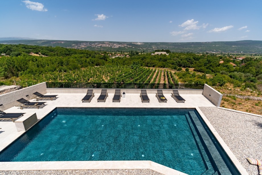 Mineral pools have been recommended by medical experts and athletes for their surprisingly wide range of health benefits