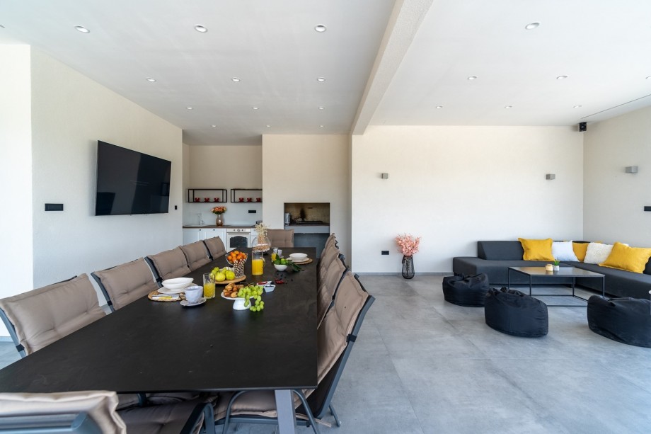 There is also a lounge corner for a really nice feeling while enjoying al-fresco