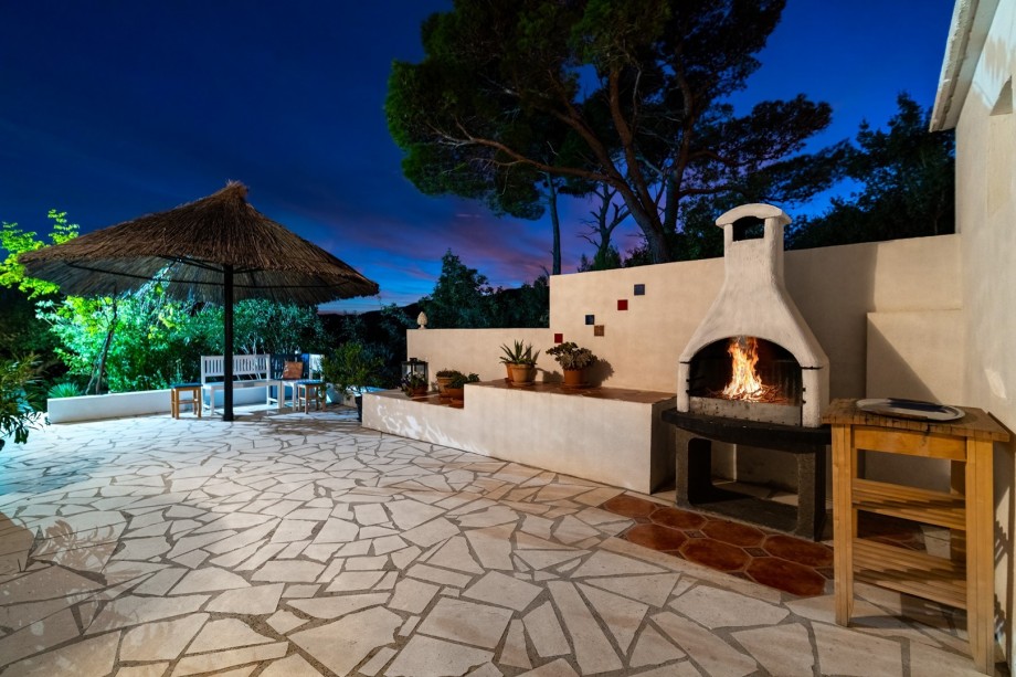 Very cozy private garden with BBQ