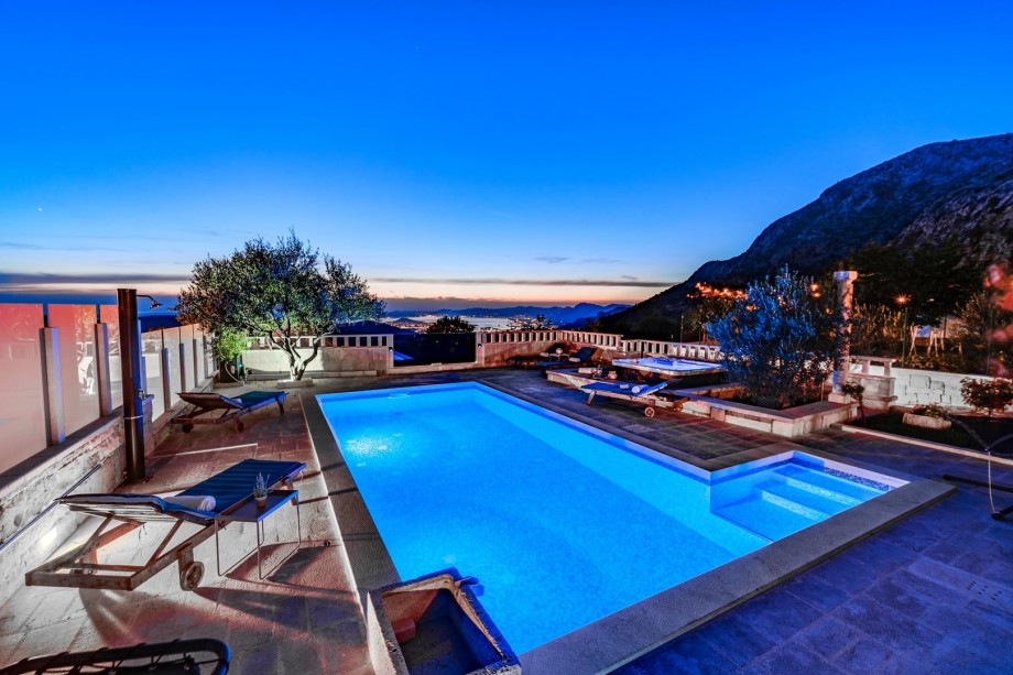 STONE BEAUTY - VILLA RUNJE with private, heated pool 36m2 and whirlpool