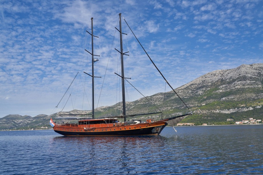 MS STELLA MARIS