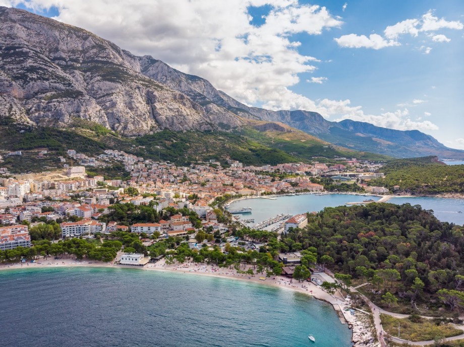 A ferry ride separates Makarska from the island of Brač, while a catamaran line and numerous day-trip boats connect it to other islands and towns in the summer months.