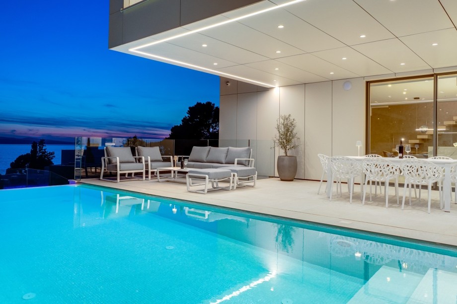 Carefully placed lighting completes the perfect experience of Dalmatian summer evenings