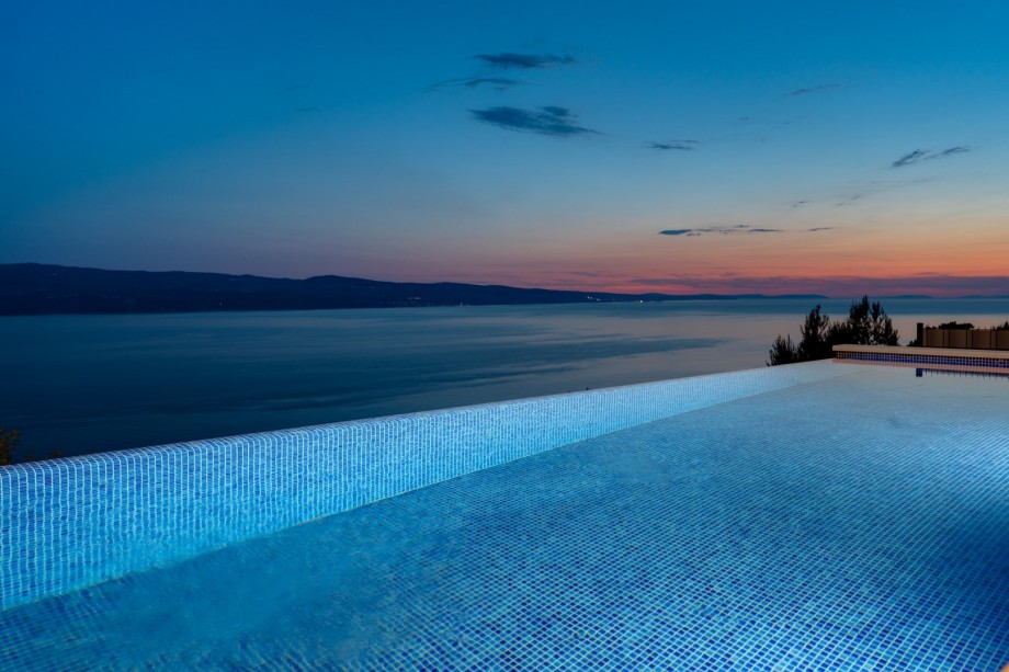 The pool is equipped with Massage jets.