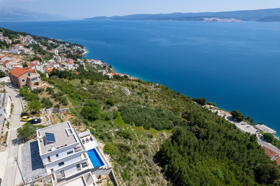 Located in a very quiet area of Stanići village above the coastal road, you are a short drive to get anywhere.