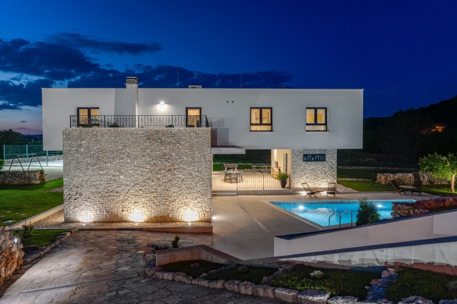 views on the greenery and fields, a perfect spot for lazy evenings