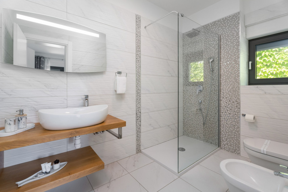 Ensuite Bathroom with shower (Bedroom No3)