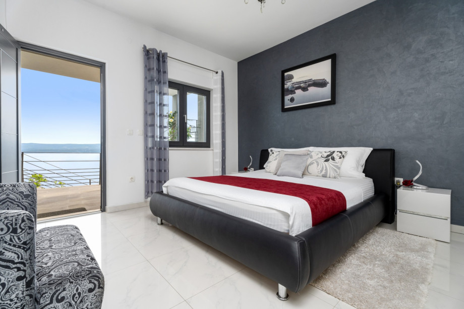 Bedroom No5 has an exit to the terrace with sea view