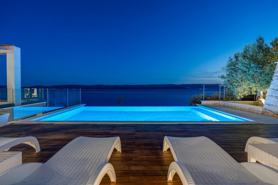 Carefully placed lighting completes the perfect experience of Dalmatian summer evenings.