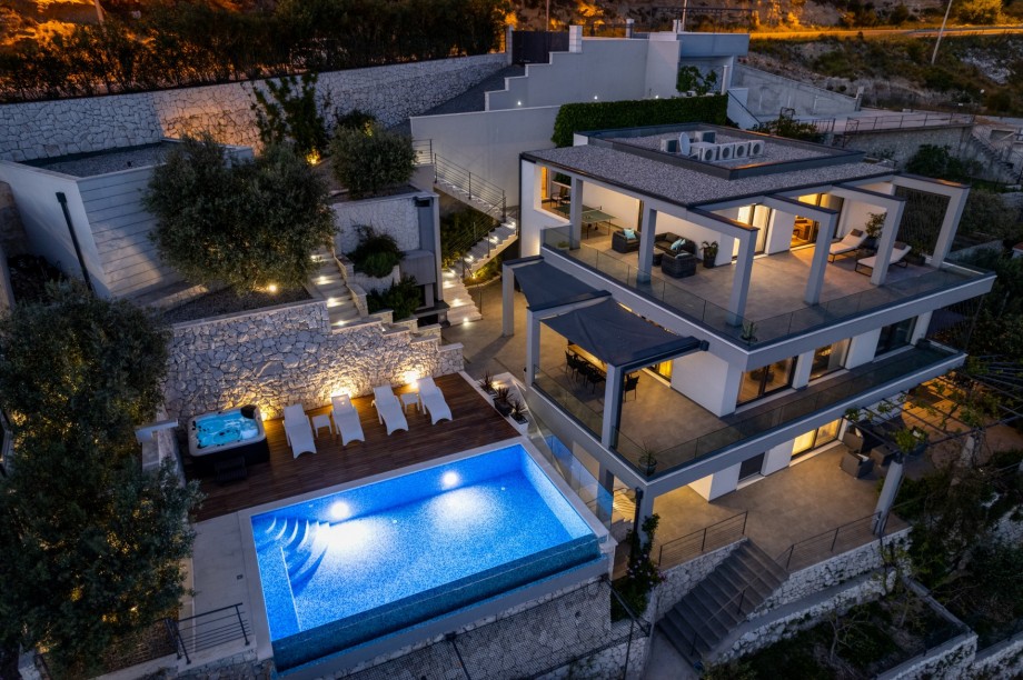 This villa provides a nice getaway from city life.