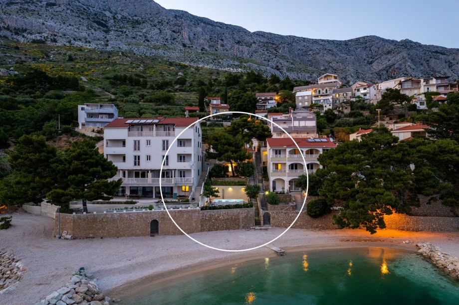 Located on the beach, offers a perfect and relaxing holiday