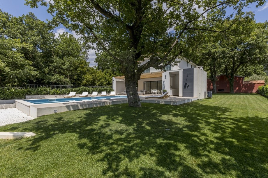 Villa Ventura offers a relaxed and quiet environment