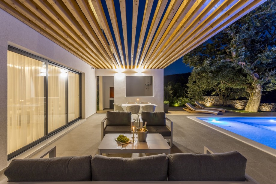 A traditional barbecue and a summer kitchen area for alfresco food prepare