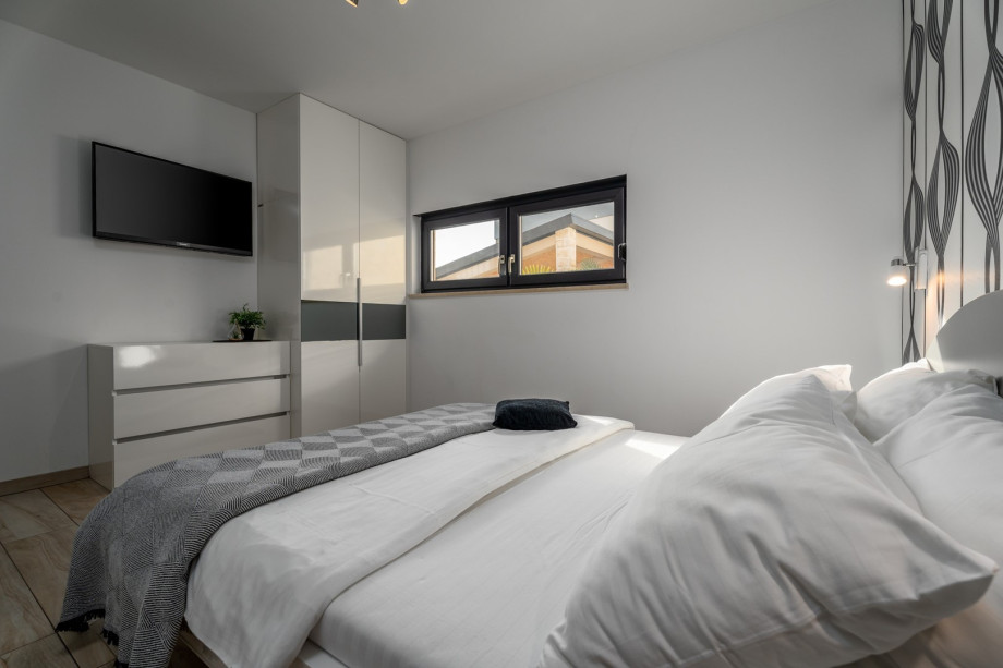 Bedroom No3 with double bed, TV, AC - ground floor