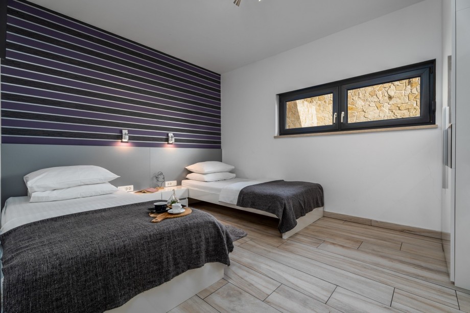 Bedroom No4 with 2*single bed, TV, AC - ground floor