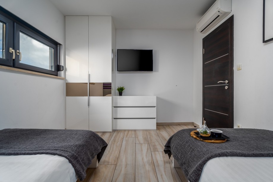 Bedroom No4 with 2*single bed, TV, AC - ground floor