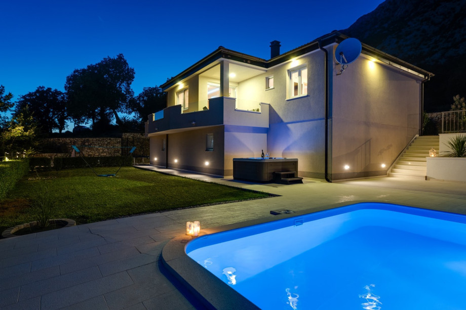 VILLA BEYBE is a newly refurbished 4-bedroom villa located in the quiet mountain area of village Gata, the hinterland of small Mediterranean town Omiš