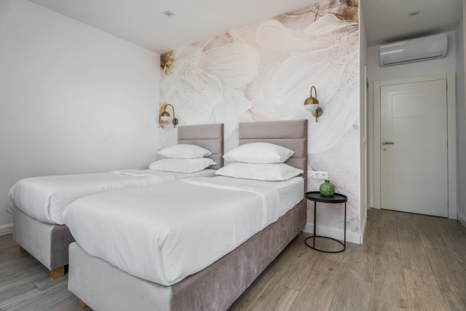 Bedroom No2 with two single beds 90x200cm, en-suite bathroom and terrace