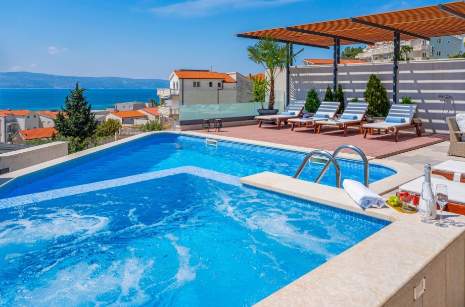 Amazing sea views from every corner, private heated pool with attached jacuzzi