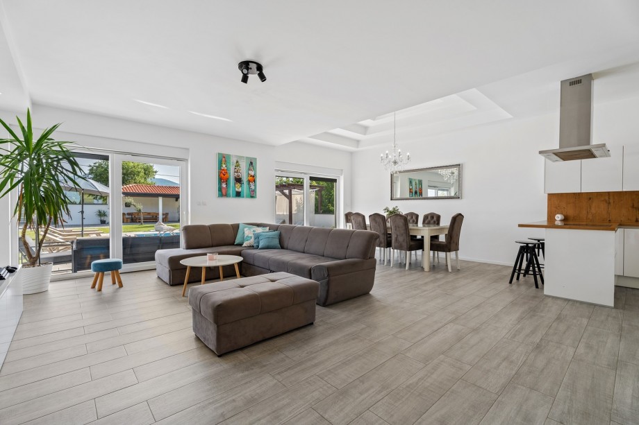 TV, and PS4 all carefully designed and high-quality furnished with glass walls and exit toward the pool area