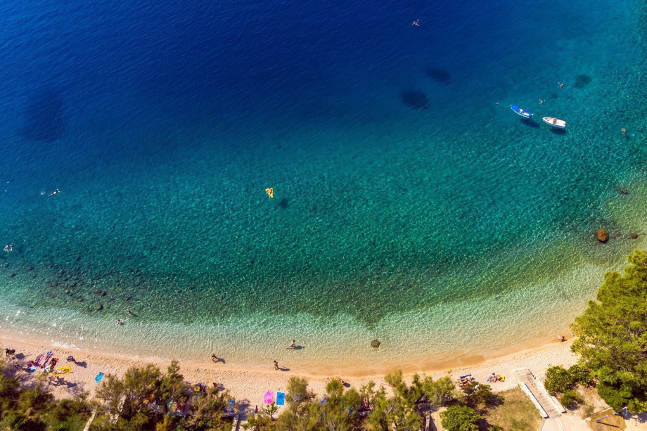 Around 25 km far (25 min driving) are the most beautiful beaches in Baska Voda and Makarska Riviera with clean and warm sea