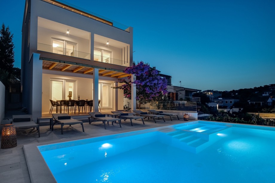 The nearest minimarket is 2km from the villa