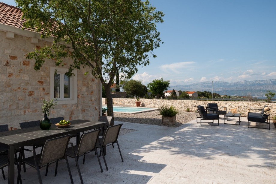 Die Villa Olim Civitas ist hochwertig eingerichtet, voll klimatisiert und verfügt über kostenfreies WLAN