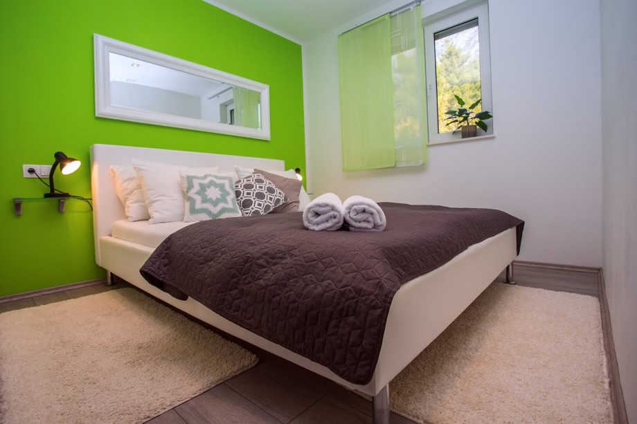 Bedroom no.1 with 160x200 bed on the first floor