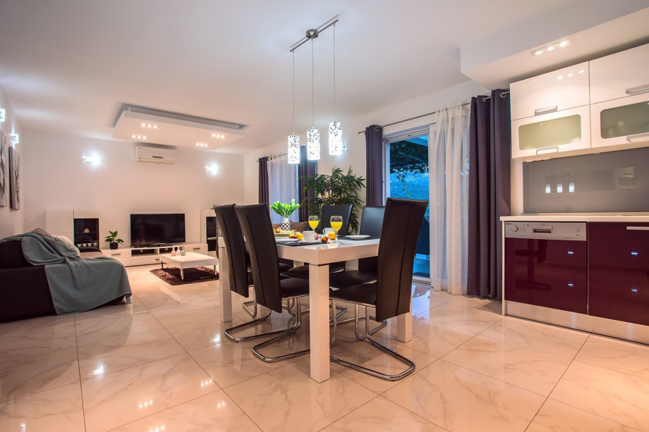 Very modern interior perfect for nice and relaxing family nights