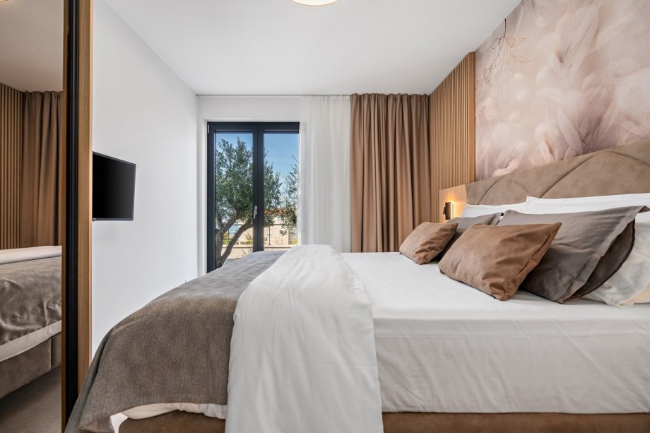 Bedroom NO1 with a king size bed