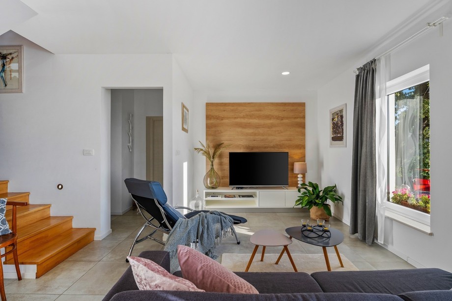 From the living area you can approach the covered outdoor dining area