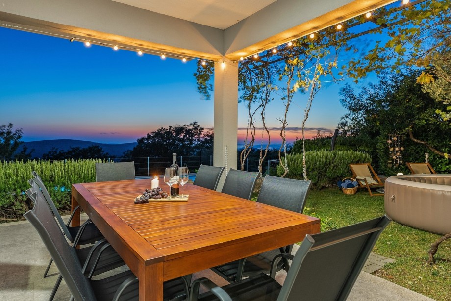 Spectacular sunset views, overviewing town Split and the sea in the distance