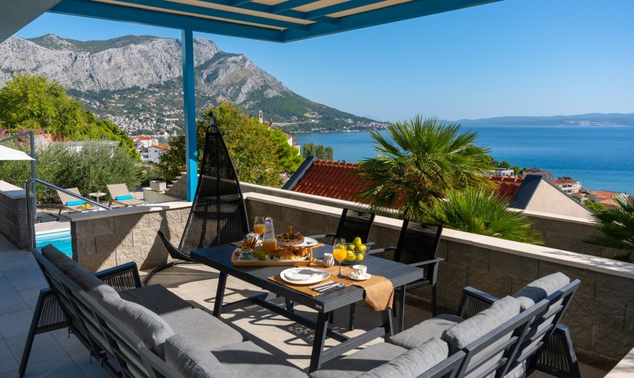 Covered outdoor dining area
