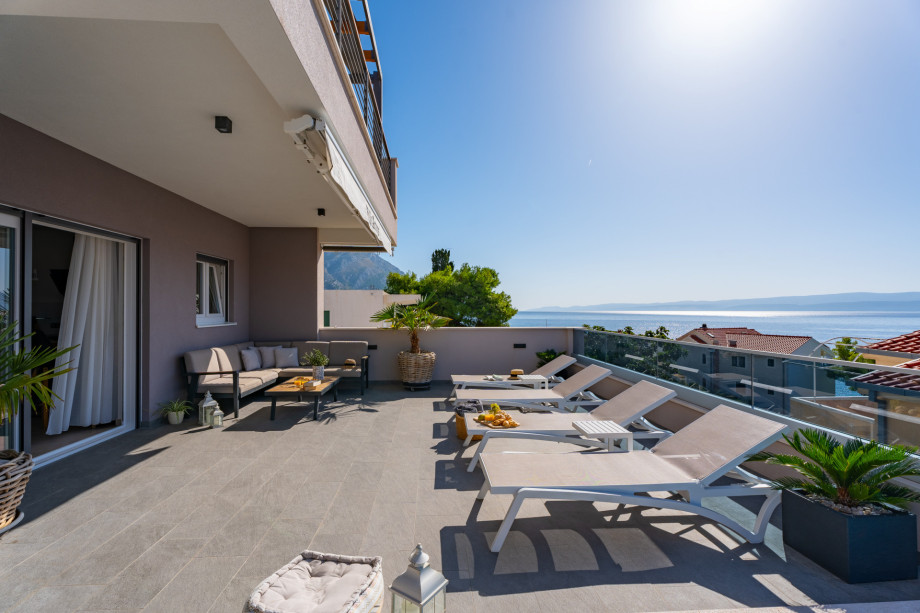 Sea and island view from every corner of the property