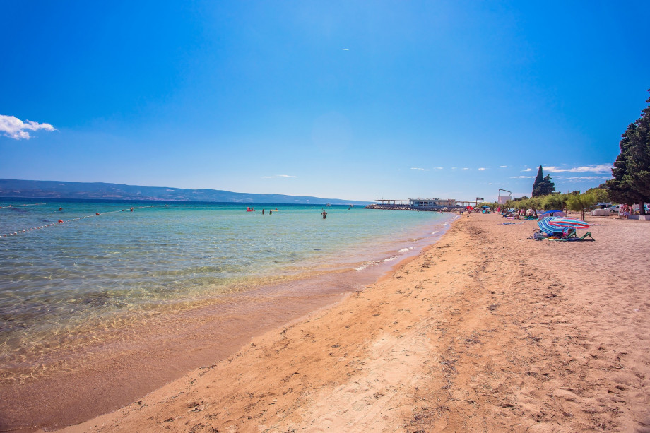 Long sandy beaches in Duće, near Villa Antares
